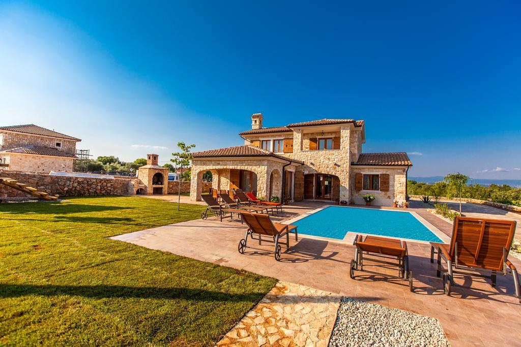 Villa Mare Vrh  Rum bild