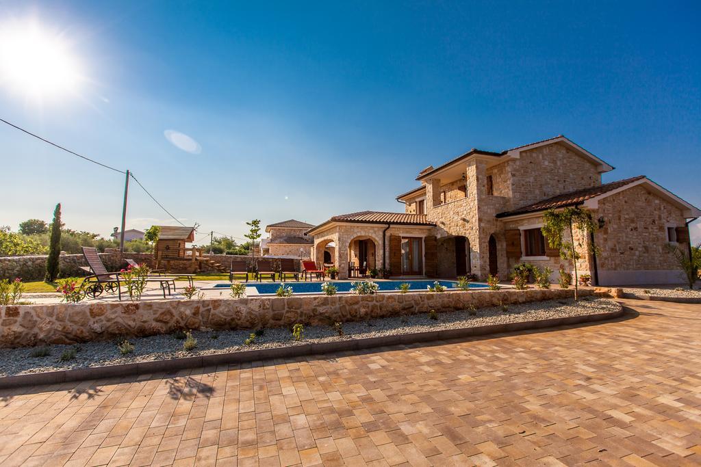 Villa Mare Vrh  Rum bild