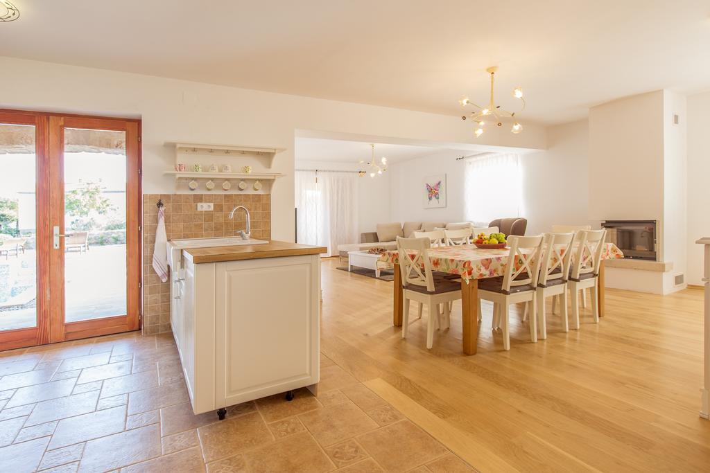 Villa Mare Vrh  Rum bild