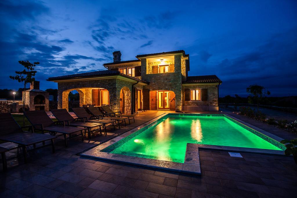 Villa Mare Vrh  Rum bild
