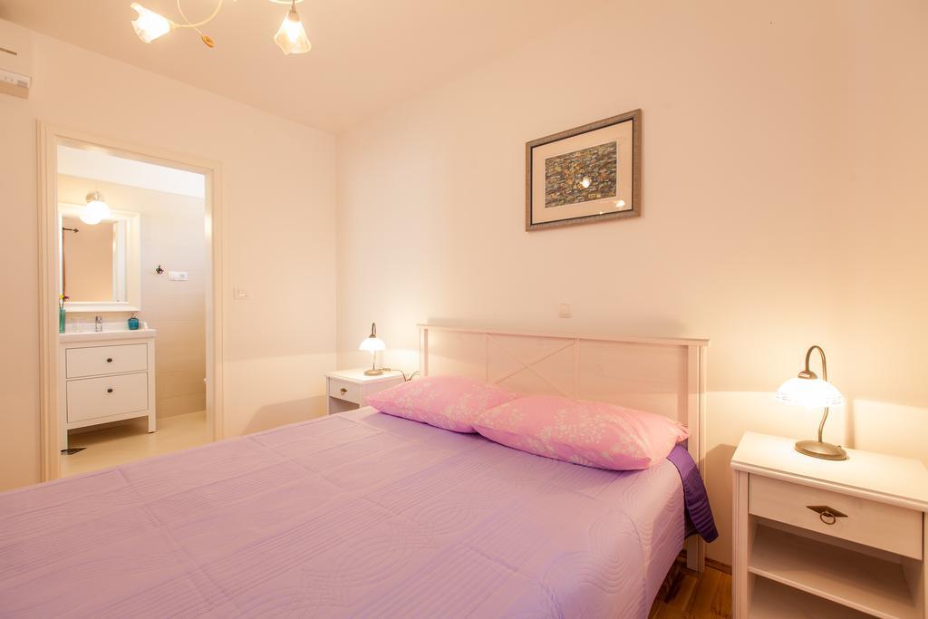 Villa Mare Vrh  Rum bild