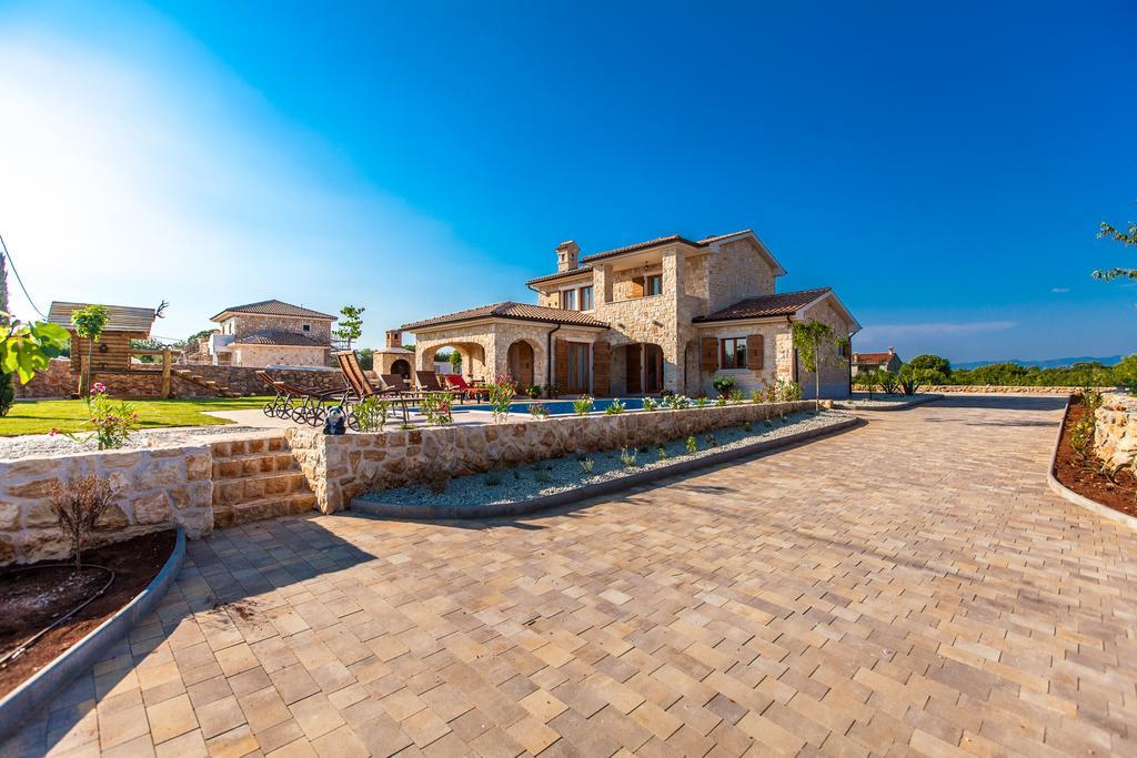 Villa Mare Vrh  Rum bild