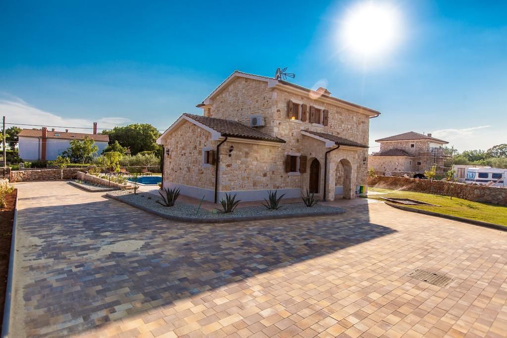 Villa Mare Vrh  Rum bild